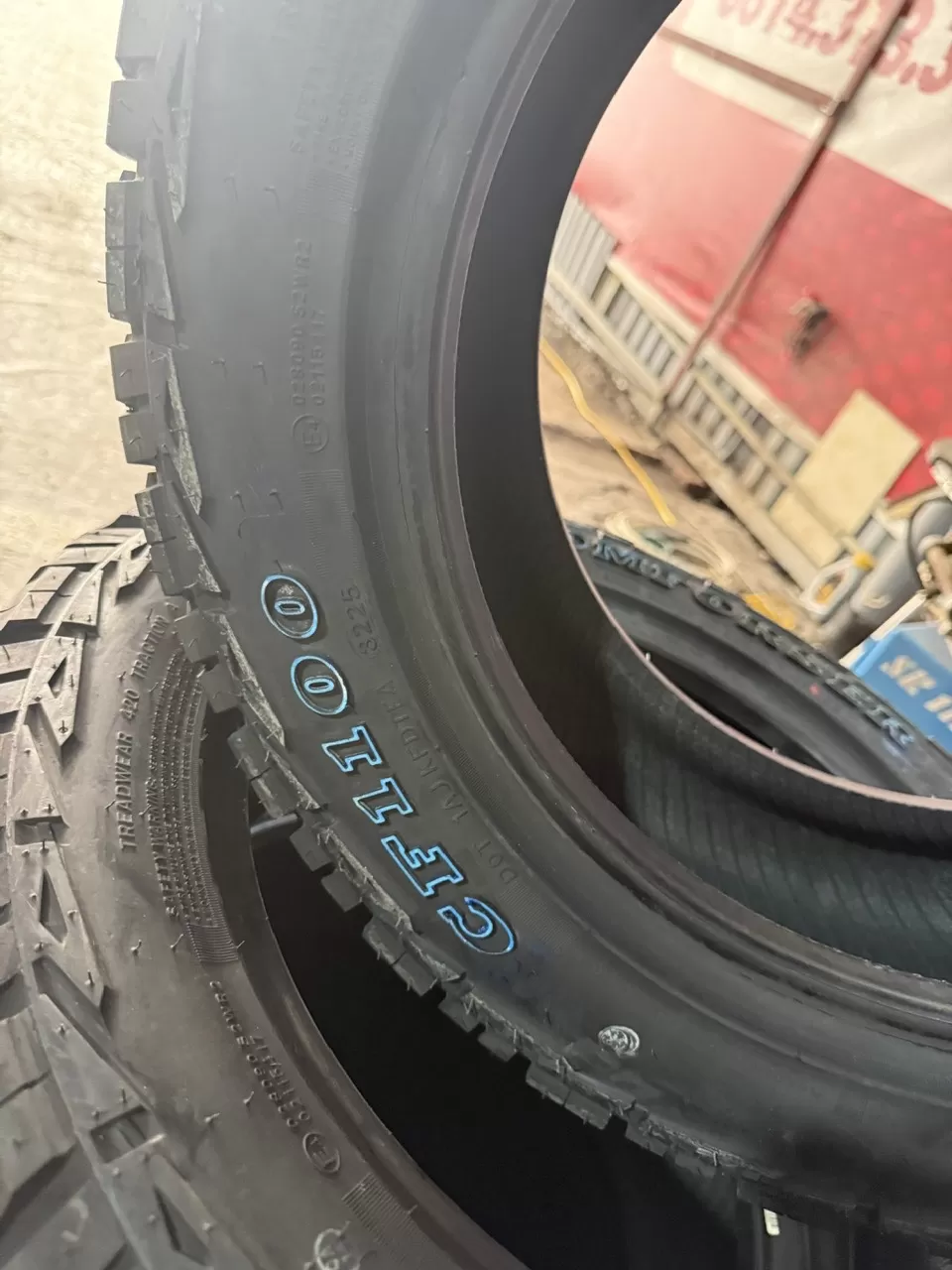 Vỏ lốp 205/60R16 AT độ cho xe vinfast VF3