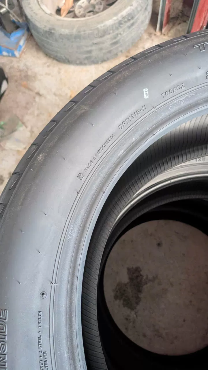 Vỏ lốp 215/55R18 Bridgestone T005