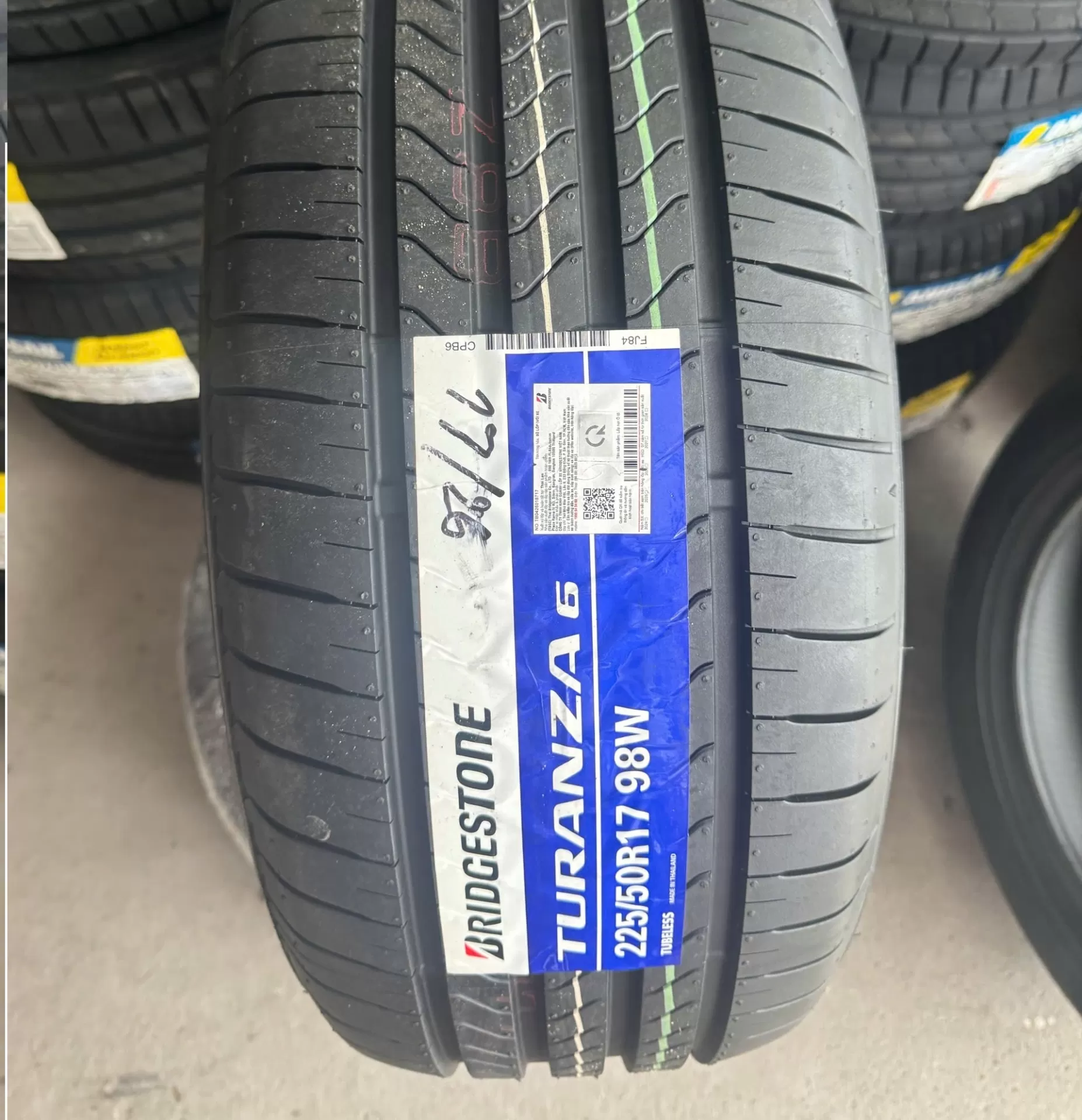 Vỏ lốp 225/50R17 Bridgstone T06, vỏ lốp ô tô Audi A4 A5, BMW 420i, BMW X1, Outlander, Ford Mondeo 2.3, Honda Accord 2.4, Kia Carens 2.0, Lexus GS 300 Gs350, Mercedes C200 C250, Peugeot 3008, Subaru Legacy