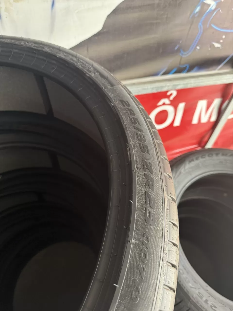 Vỏ lốp 285/35R23 Pirelli Prezo PZ4