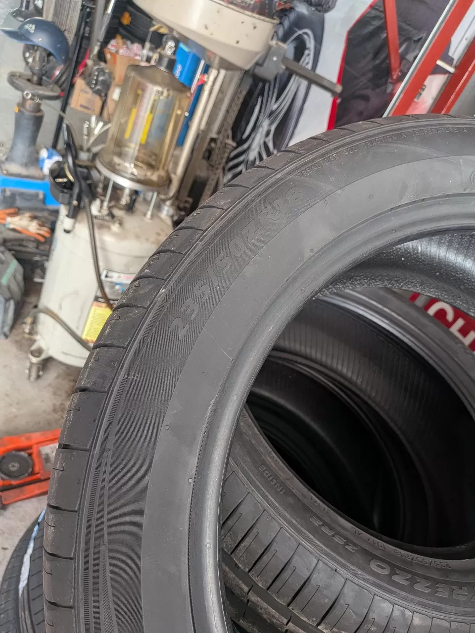 Vỏ lốp 235/50R18 Sailun, vỏ lốp Vinfast VF6 Plus