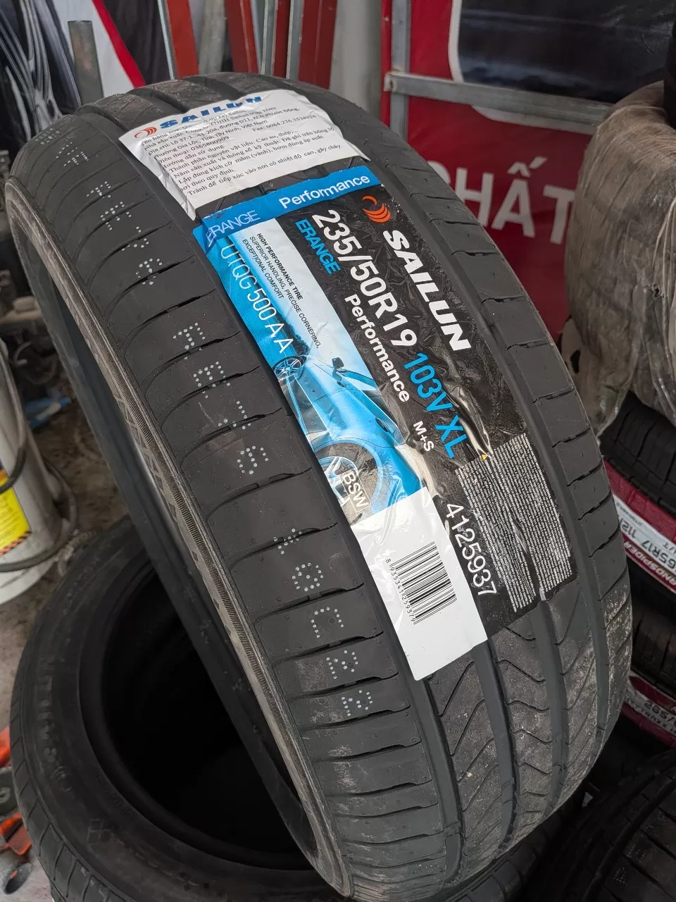 Vỏ lốp 235/50R19 Sailun, vỏ lốp theo xe Vinfast MPV