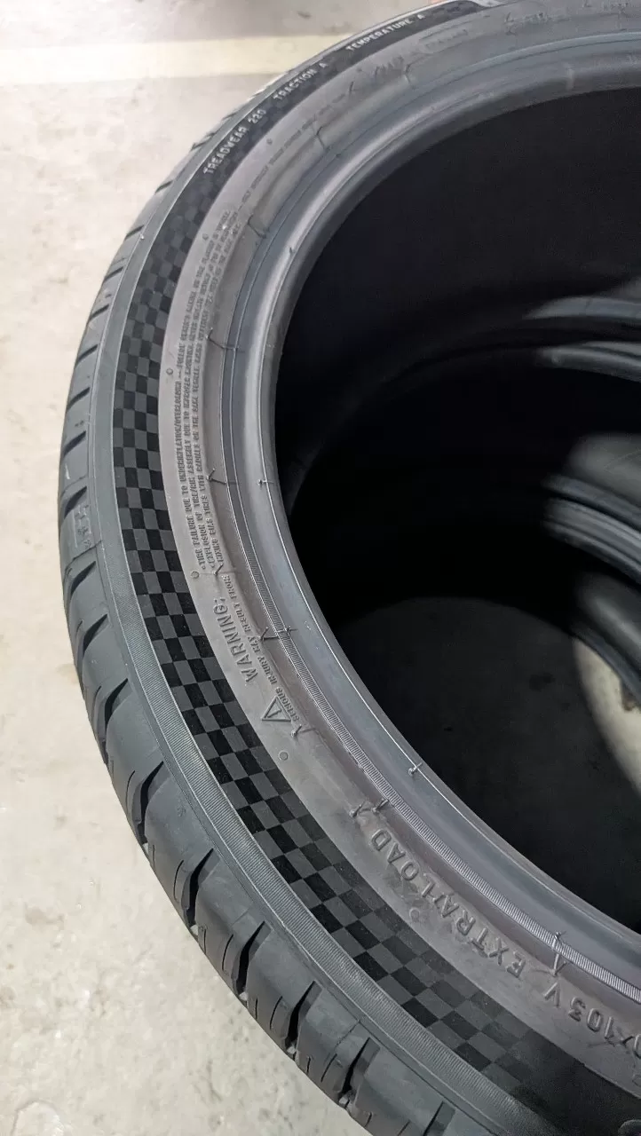 Vỏ lốp 245/45R20 Michelin Pilot spot SUV, vỏ lốp Ranger Rover Evoque, vỏ lốp xe Lexus LS500h 3.5L, vỏ lốp xe Vinfast VF8
