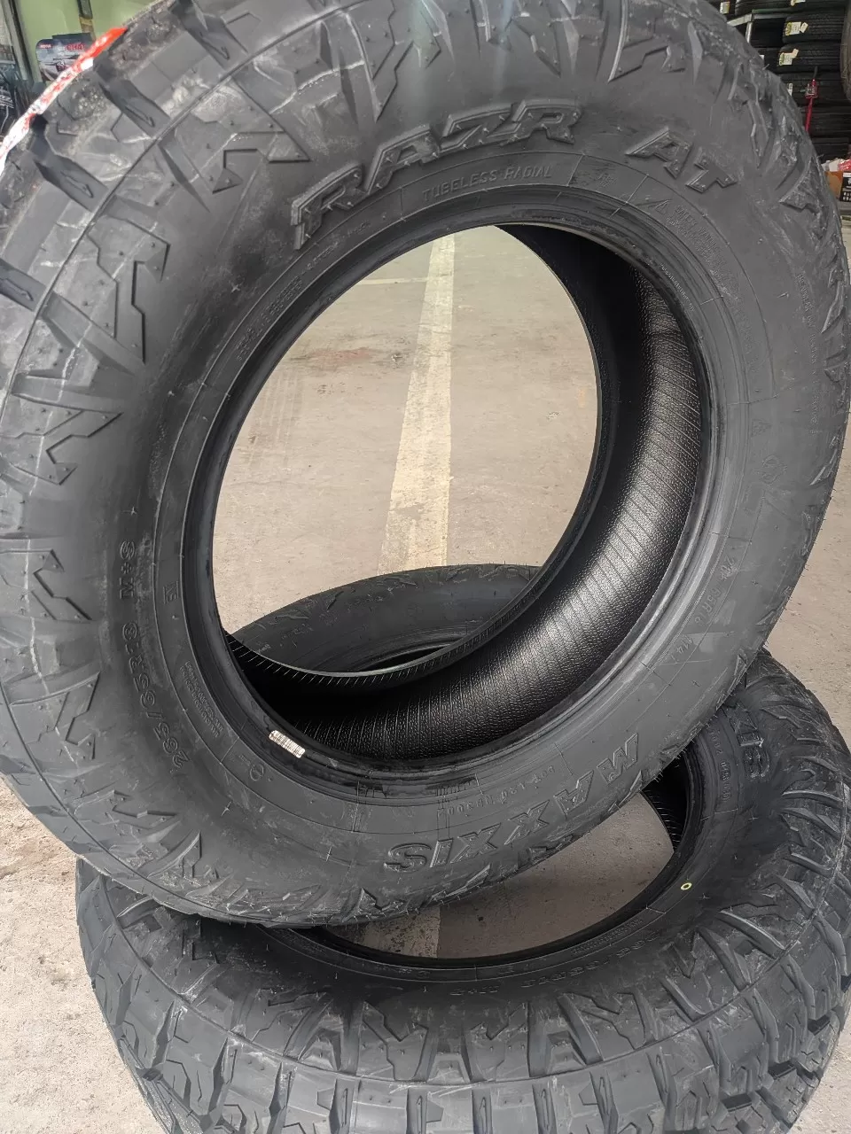 Vỏ lốp 265/65r18 Maxxis AT811