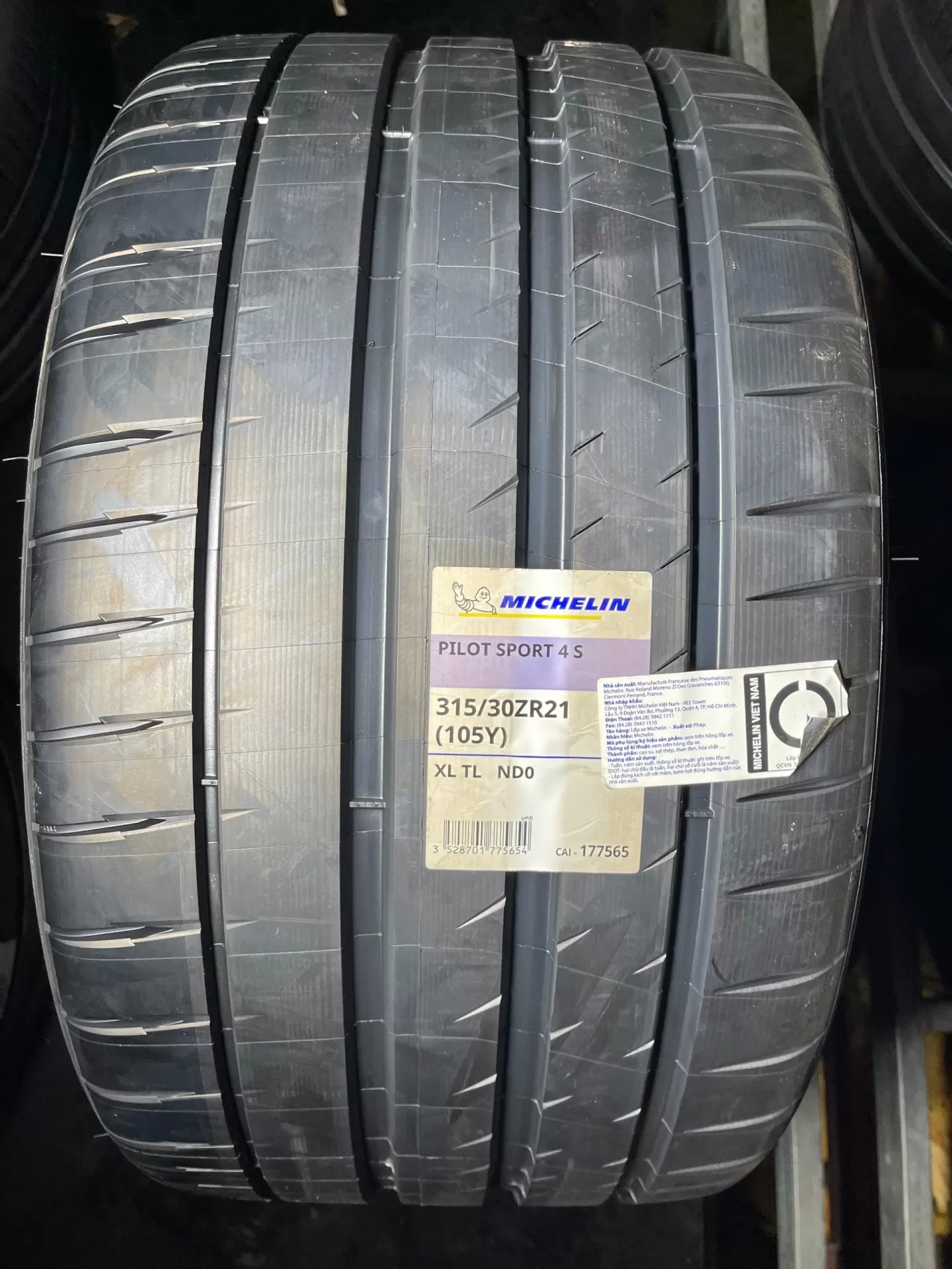 Vỏ lốp 315/30R21 Michelin Pilot spot