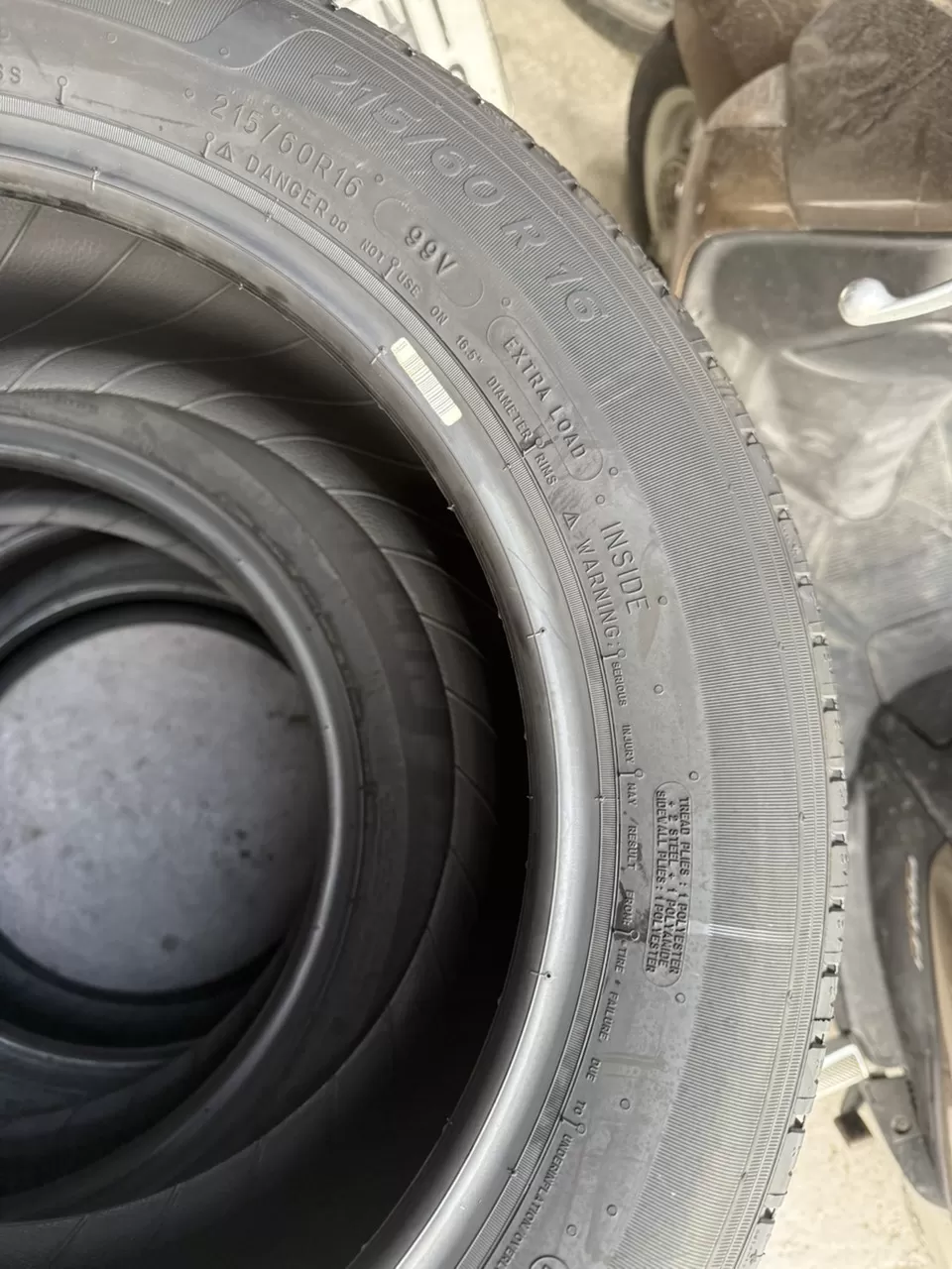 Vỏ lốp 215/60R16 Michelin Primacy, vỏ lốp ô tô Lexus GS 300, vỏ lốp ô tô Mitsubishi Grandis 2.4, vỏ lốp ô tô Camry 2.4G, vỏ lốp ô tô Camry LE 2.4 Mỹ, vỏ lốp ô tô Camry 3.0, vỏ lốp ô tô Camry 2.0E