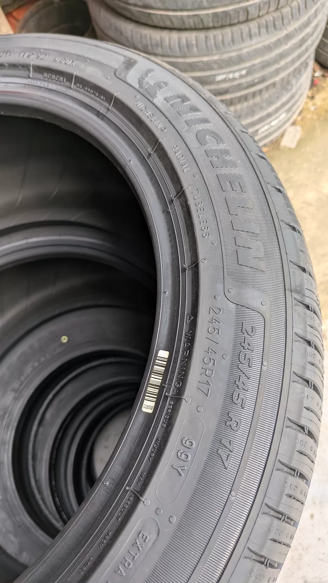 Vỏ lốp 245/45R17 Michelin Primacy 5, vỏ lốp ô tô Mercedes E 200, vỏ lốp ô tô Mercedes E250, vỏ lốp ô tô Mercedes E300, vỏ lốp ô tô Mercedes E400