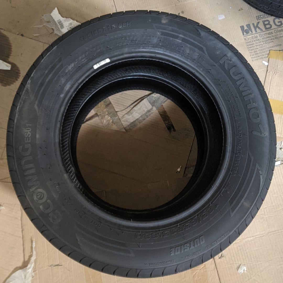 Vỏ lốp 185/65R15 88H KH27 KUMHO VIỆT NAM, vỏ lốp xe Nissan Sunny, vỏ lốp xe Nissan Tiida 1.6 MT, vỏ lốp xe Nissan Grand Livina, vỏ lốp xe Kia Rio sedan, vỏ lốp xe Hyundai Accent, vỏ lốp xe Hyundai Avante, vỏ lốp xe Suzuki Ertiga