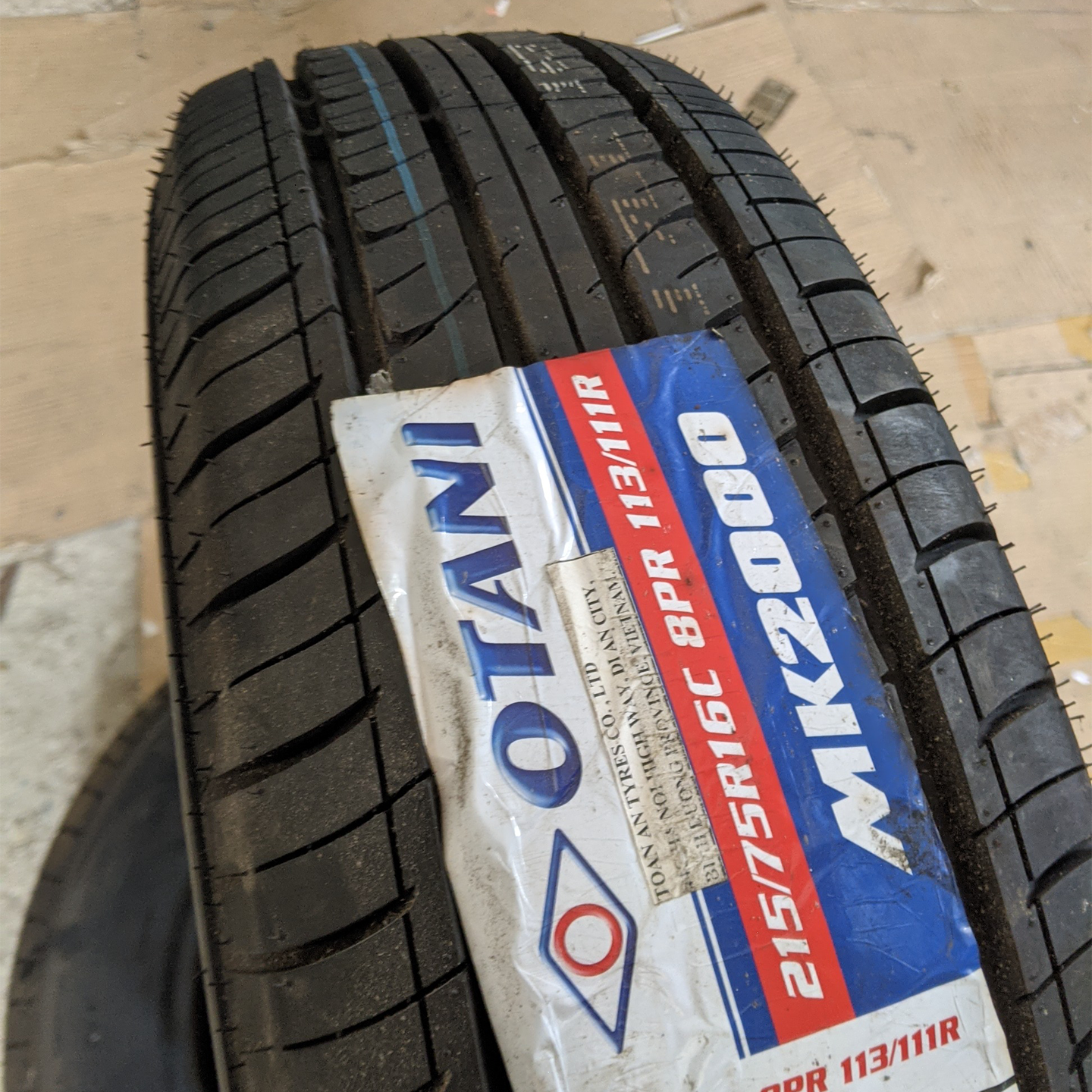 Vỏ lốp 215/75R16C 8PR Otani Thái Lan, Vỏ lốp ô tô For Transit