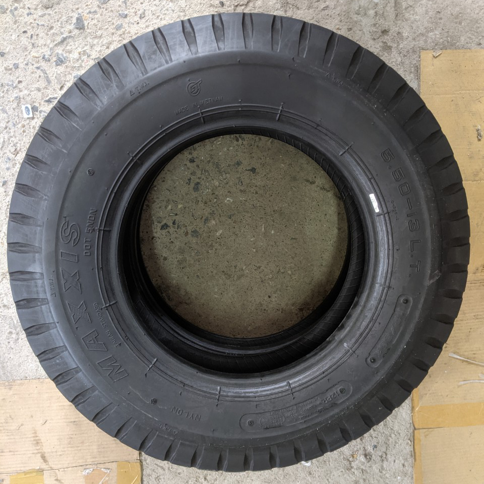 Vỏ lốp 5.50-13 C846 Maxxis 12PR, vỏ lốp 550-13 gai dọc Maxxis, vỏ lốp xe THACO TOWNER 990, Dongben SRM 930kg, Huyndai New Mighty N250, Kia K165, Kia K3000S, KIA FRONTIER K250