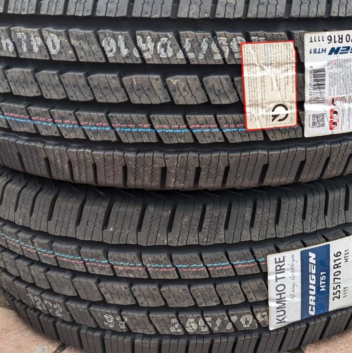 Vỏ lốp 235/75R16 106T HT51 KUMHO VIỆT NAM, vỏ lốp xe ô tô Ford Escape XLS, vỏ lốp xe ô tô Hyundai Santafe 2.2 diesel, vỏ lốp xe ô tô Santafe 2.7 máy xăng AT, vỏ lốp xe ô tô Lexus RX300 3.0L