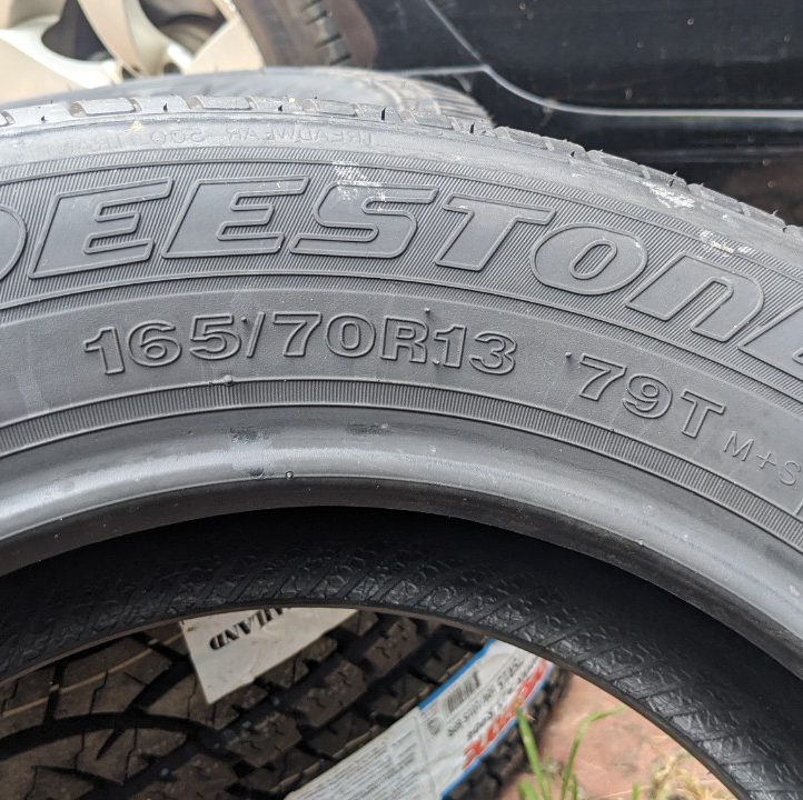 Vỏ lốp 165/70R13 R201 DEESTONE THÁI LAN