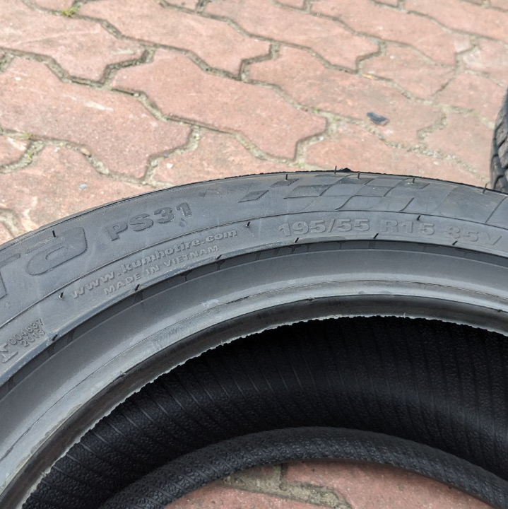 Vỏ lốp 195/55R15 85V PS31 KUMHO VIỆT NAM, vỏ lốp xe Lacetti max 1.8, vỏ lốp xe Ford Laser Ghia 1.8AT , vỏ lốp xe Mazda Premacy