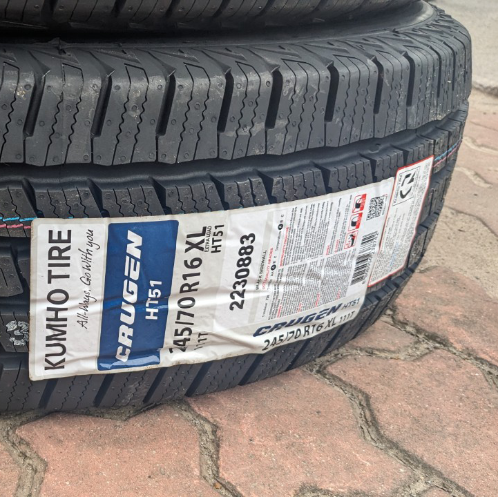 Vỏ lốp 245/70R16 111T HT51 KUMHO VIỆT NAM vỏ lốp xe Everest 2.5 TDCi , vỏ lốp xe ô tô ISUZU D-MAX, vỏ lốp xe ô tô Isuzu Trooper, vỏ lốp xe ô tô Isuzu MU-X, vỏ lốp xe ô tô Mazda BT50 3.0L,vỏ lốp xe ô tô Mitsubishi Pajero