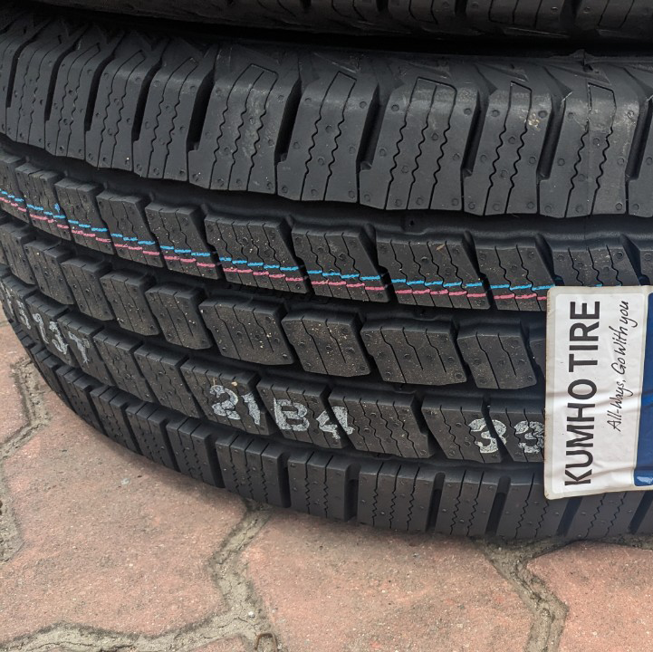 Vỏ lốp 245/70R16 111T HT51 KUMHO VIỆT NAM vỏ lốp xe Everest 2.5 TDCi , vỏ lốp xe ô tô ISUZU D-MAX, vỏ lốp xe ô tô Isuzu Trooper, vỏ lốp xe ô tô Isuzu MU-X, vỏ lốp xe ô tô Mazda BT50 3.0L,vỏ lốp xe ô tô Mitsubishi Pajero
