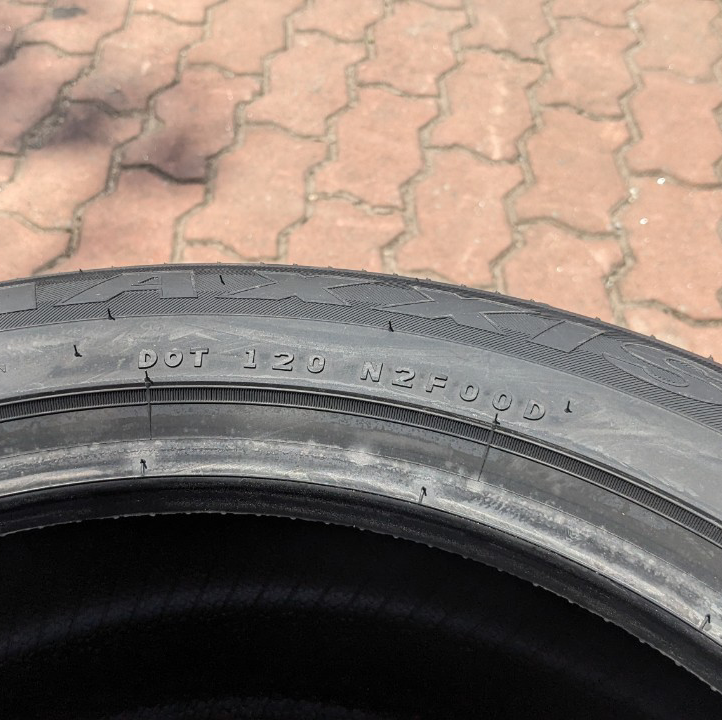 Vỏ lốp 215/55R17 Maxxis MS2 94V vỏ lốp Xe: Honda HRV, Honda Honda Odyssey, Honda Hyundai Kona, Honda Kia Optima, Lexus ES350, Mitsubishi Grandis 2.4, Nissan Teana, SUZUKI VITARA, Toyota Camry, Toyota Innova V, Toyota Avalon