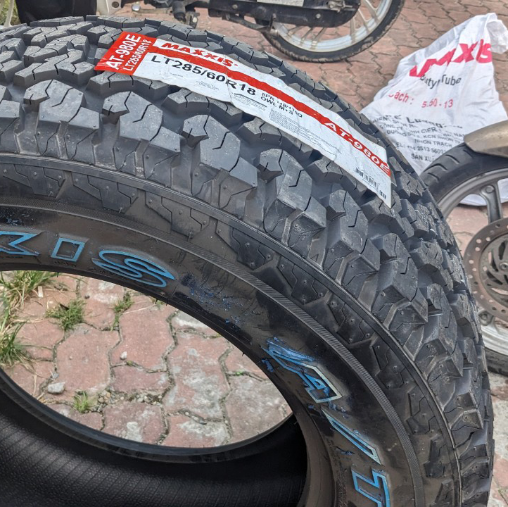 Vỏ lốp 285/60R18 Maxxis AT980E 8PR, vỏ lốp Xe: địa hình, Land Cruiser VX V8