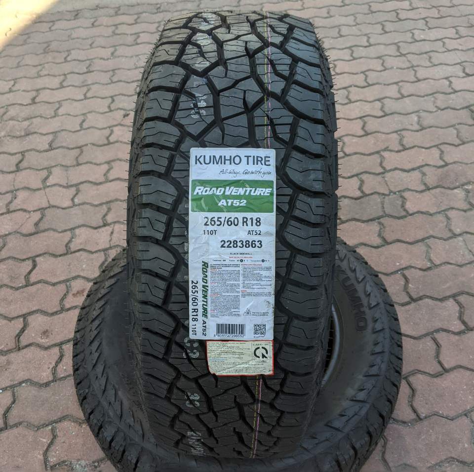 Vỏ lốp 265/60R18 KUMHO AT52 110T vỏ lốp Xe: Chevrolet Colorado, Chevrolet Trailblazer, Ford Ranger Wildtrack, Lexus GX460, Mitsubishi Pajero, Mitsubishi Triton 2.4, Toyota Fortuner 2.7V, Land Cruiser Prado