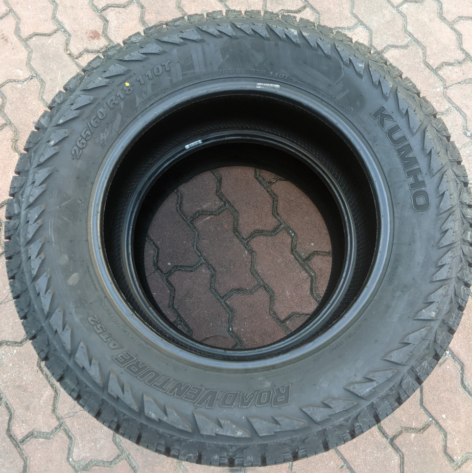 Vỏ lốp 265/60R18 KUMHO AT52 110T vỏ lốp Xe: Chevrolet Colorado, Chevrolet Trailblazer, Ford Ranger Wildtrack, Lexus GX460, Mitsubishi Pajero, Mitsubishi Triton 2.4, Toyota Fortuner 2.7V, Land Cruiser Prado