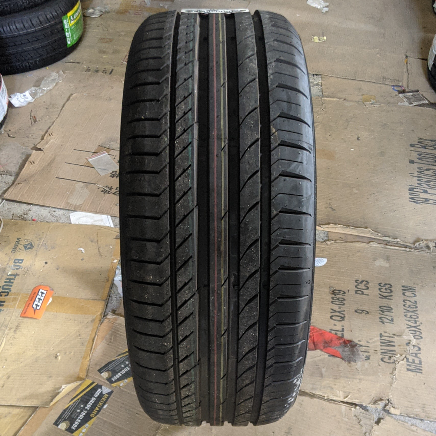 225/40R19 Continental Runflat 93Y ContisportContact 5 SSR vỏ lốp Xe: Hyundai Genesis, Mercedes C300 2.0 lốp trước, Mercedes C400 AMG, BMW 330i 420i