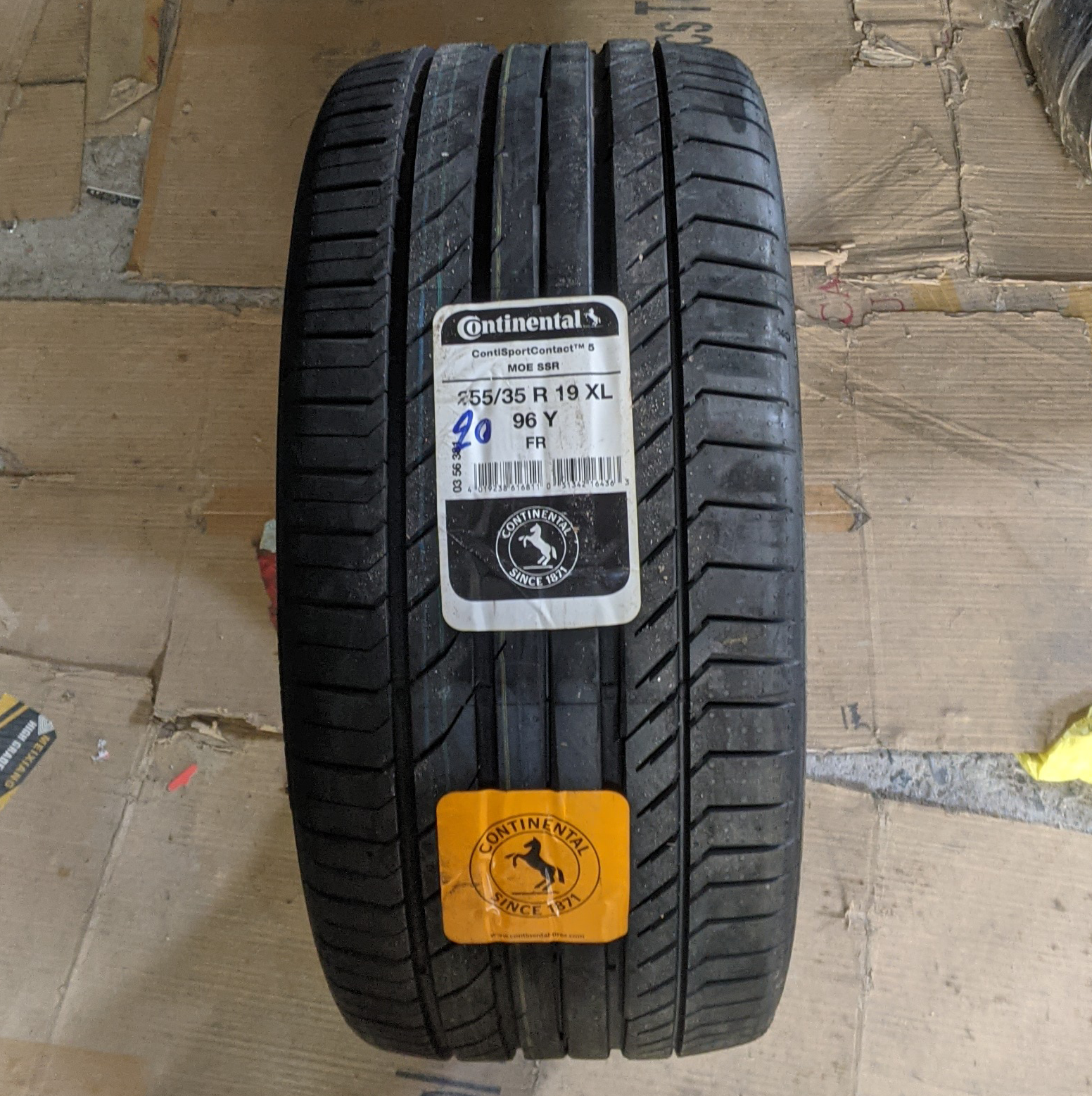 255/35R19 Continental Runflat 96Y ContisportContact 5 SSR vỏ lốp Xe: Mercedes C300 2.0 lốp sau, Mercedes E63 AMG lốp trước