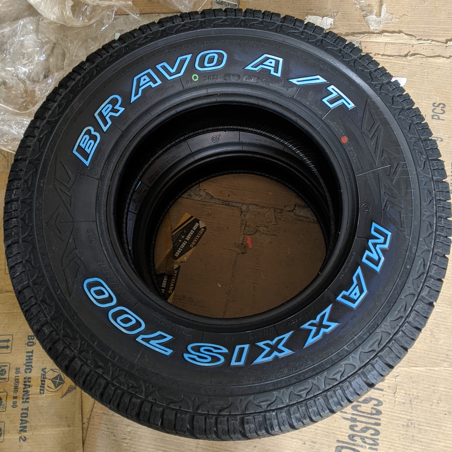 Vỏ lốp 235/75R15 Maxxis AT700 6PR, vỏ lốp Xe: Ford Ranger 4x4 XL