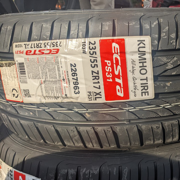 Vỏ lốp 235/55R17 103W PS31 KUMHO VIỆT NAM, vỏ lốp ô tô vỏ lốp ô tô Audi Q3, vỏ lốp ô tô BMW X3 2.5, vỏ lốp ô tô Hyundai Equus 3.8, vỏ lốp ô tô Mercedes S500, vỏ lốp ô tô Volkswagen Tiguan 2.0