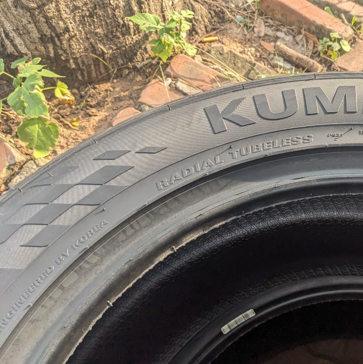 Vỏ lốp 235/55R17 103W PS31 KUMHO VIỆT NAM, vỏ lốp ô tô vỏ lốp ô tô Audi Q3, vỏ lốp ô tô BMW X3 2.5, vỏ lốp ô tô Hyundai Equus 3.8, vỏ lốp ô tô Mercedes S500, vỏ lốp ô tô Volkswagen Tiguan 2.0