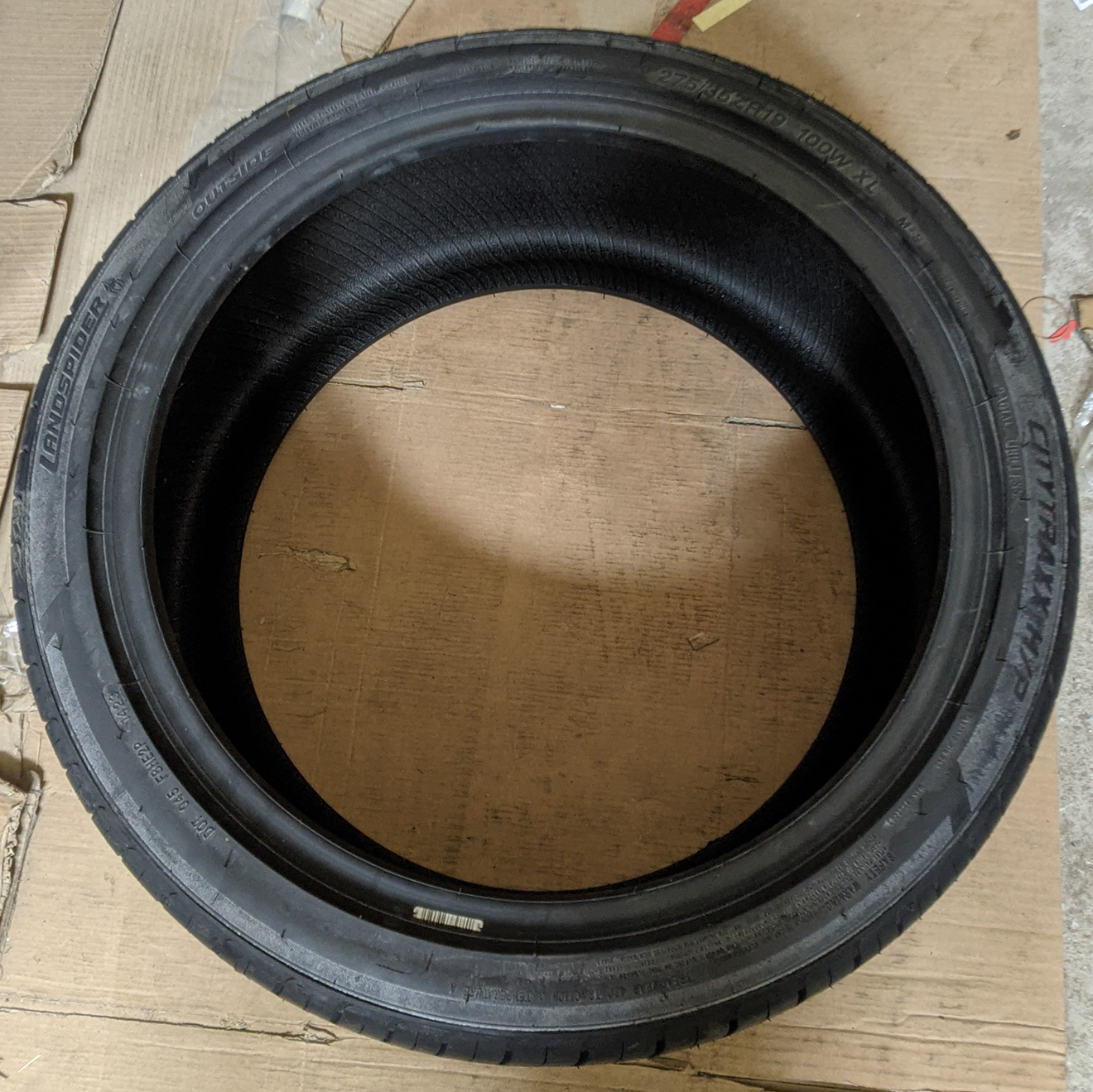 275/35R19 Landspider Citytraxx HP vỏ lốp Xe: Mercedes E300 lốp sau, Vinfast Lux A2.0 lốp sau,