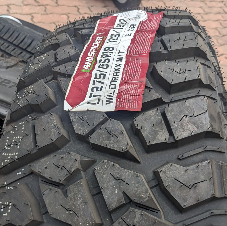 275/65R18 Landspider Wildtraxx MT 10Pr 