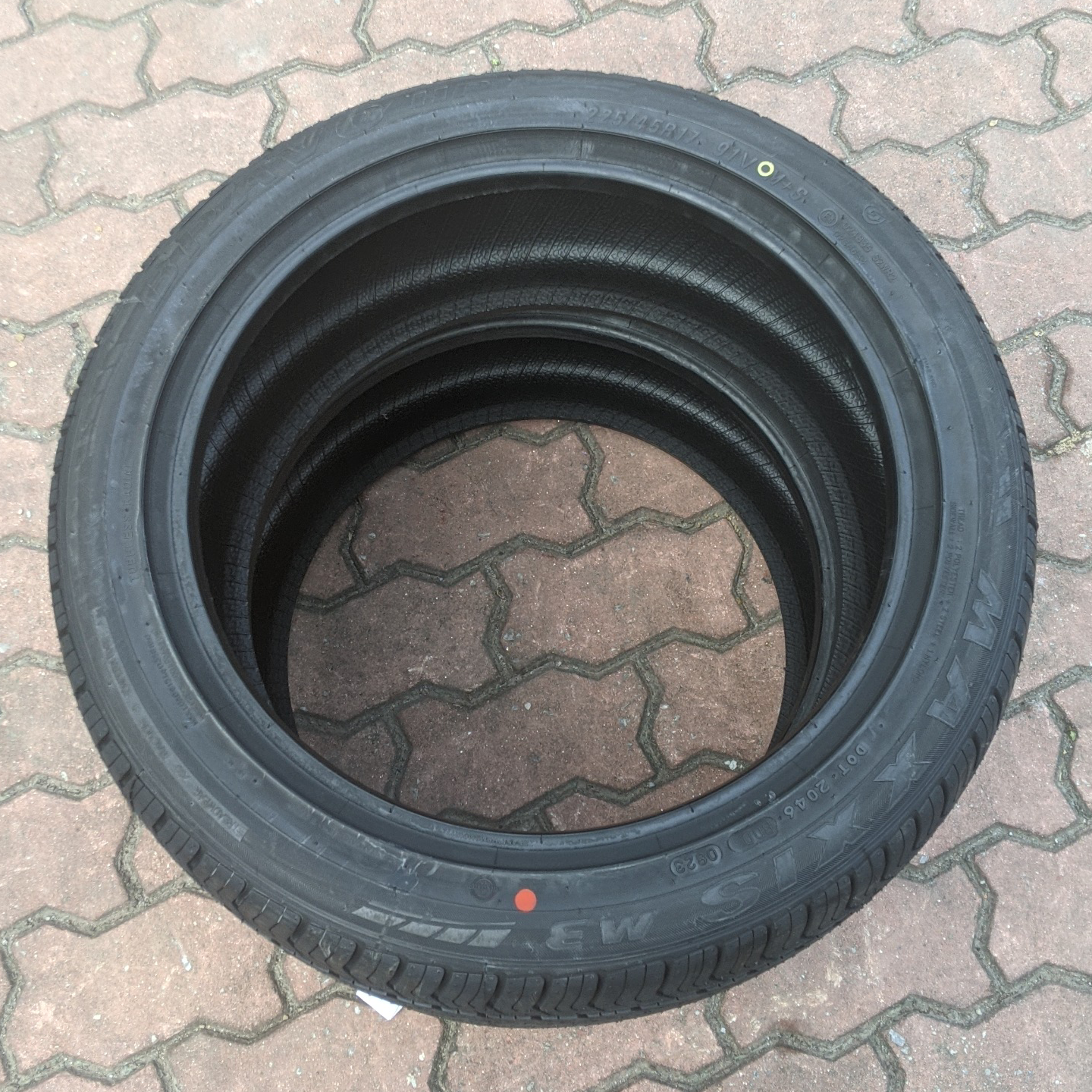 Vỏ lốp 225/45R17 Maxxis HP-M3, vỏ lốp Xe: BMW 320i, KIA Cerato, Kia Rondo, Lexus IS250, Mercedes C180, Mercedes C200K, Mercedes C230 2.5, Mercedes C250 C280 C300, Volkswagen Scirocco