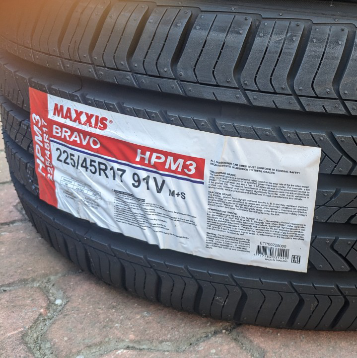 Vỏ lốp 225/45R17 Maxxis HP-M3, vỏ lốp Xe: BMW 320i, KIA Cerato, Kia Rondo, Lexus IS250, Mercedes C180, Mercedes C200K, Mercedes C230 2.5, Mercedes C250 C280 C300, Volkswagen Scirocco