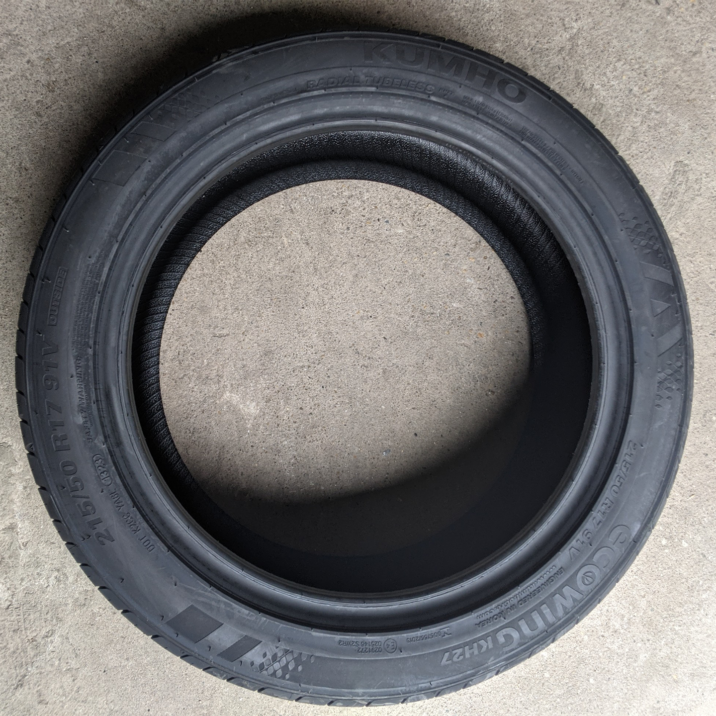 Vỏ lốp 215/50R17 91W KH27 KUMHO VIỆT NAM, vỏ lốp ô tô Acura TSX 2.4AT, vỏ lốp ô tô Chevrolet Cruze, vỏ lốp ô tô Lacetti CDX, vỏ lốp ô tô Ford Focus 1.5, vỏ lốp ô tô Honda Civic, vỏ lốp ô tô Mazda 6