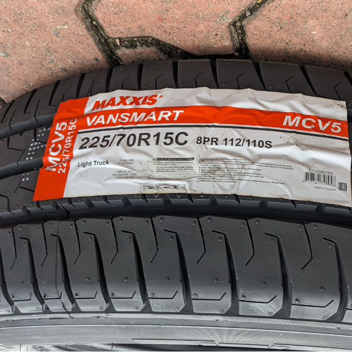 Vỏ lốp 225/70R15C Maxxis MCV5 8PR , vỏ lốp Xe: Mercedes Sprinter