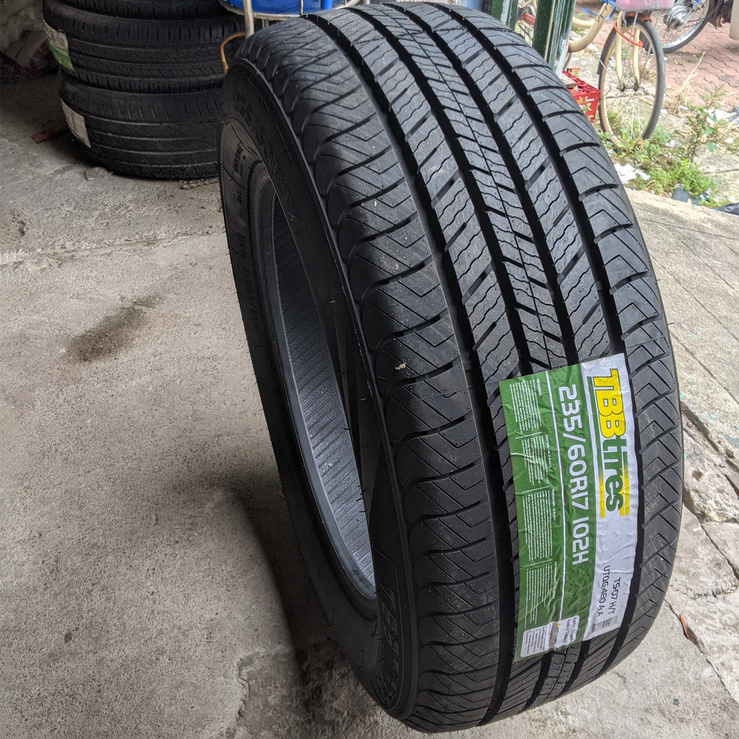 Vỏ lốp 235/60R17 TBB, vỏ lốp ô tô Chevrolet Captiva, vỏ lốp ô tô Mercedes GLK220, vỏ lốp ô tô Mercedes GLK250, vỏ lốp ô tô Toyota Sienna