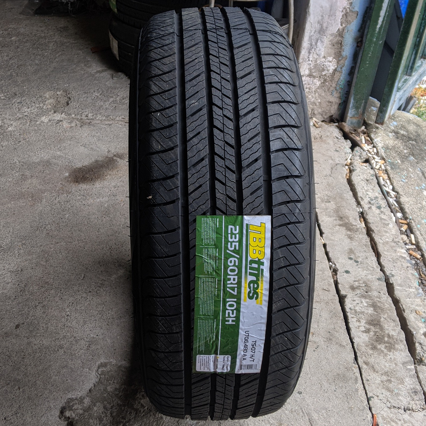 Vỏ lốp 235/60R17 TBB, vỏ lốp ô tô Chevrolet Captiva, vỏ lốp ô tô Mercedes GLK220, vỏ lốp ô tô Mercedes GLK250, vỏ lốp ô tô Toyota Sienna