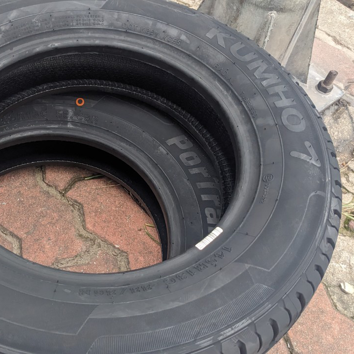 Vỏ lốp 145R13C Kumho VIỆT NAM