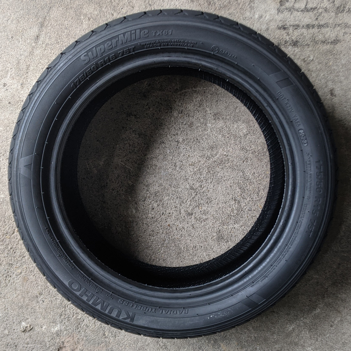 Vỏ lốp 175/50R15 75T TX61 KUMHO VIỆT NAM, vỏ lốp kia morning 1.25, vỏ lốp Picanto