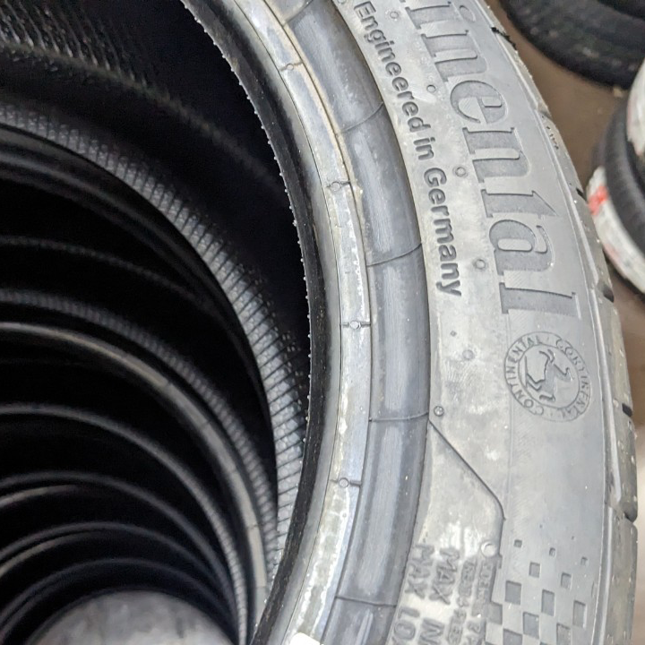 215/45R17 Continental vỏ lốp Xe: Acura ILX 2.0, Elantra GLS 1.8 AT, Hyundai i30 CW, Kia Cerato Signature 1.6AT 2.0 AT, Kia Forte, Kia K3, Toyota Altis 2.0V CVT