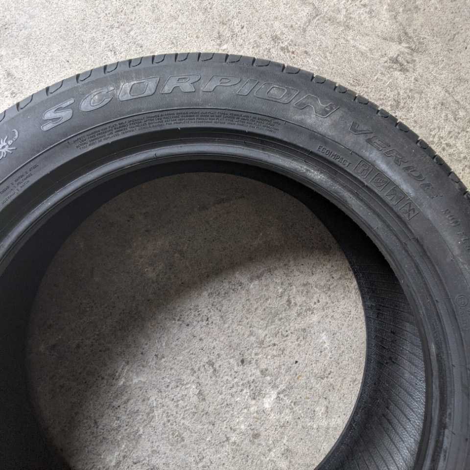 255/50R19 Pirelli Runflat vỏ lốp Xe: BMW X5 3.0, BMW X6 3.0, Range Rover Sport HSE 3.0L, Range Rover Sport Supercharged 3.0L, Mercedes GLE 400, Vinfast Lux SA2.0