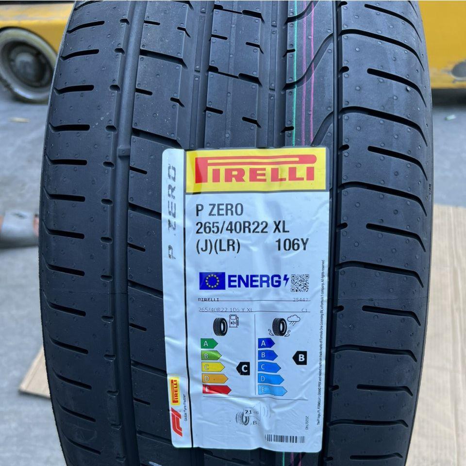 265/40R22 Pirelli