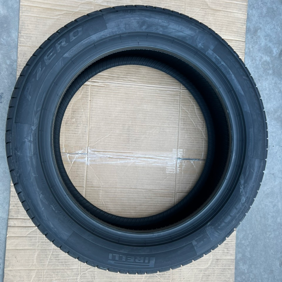 235/50R19 Pirelli P zero vỏ lốp Xe: Mercedes GLK250 AMG, Volkswagen Tiguan Allspace 