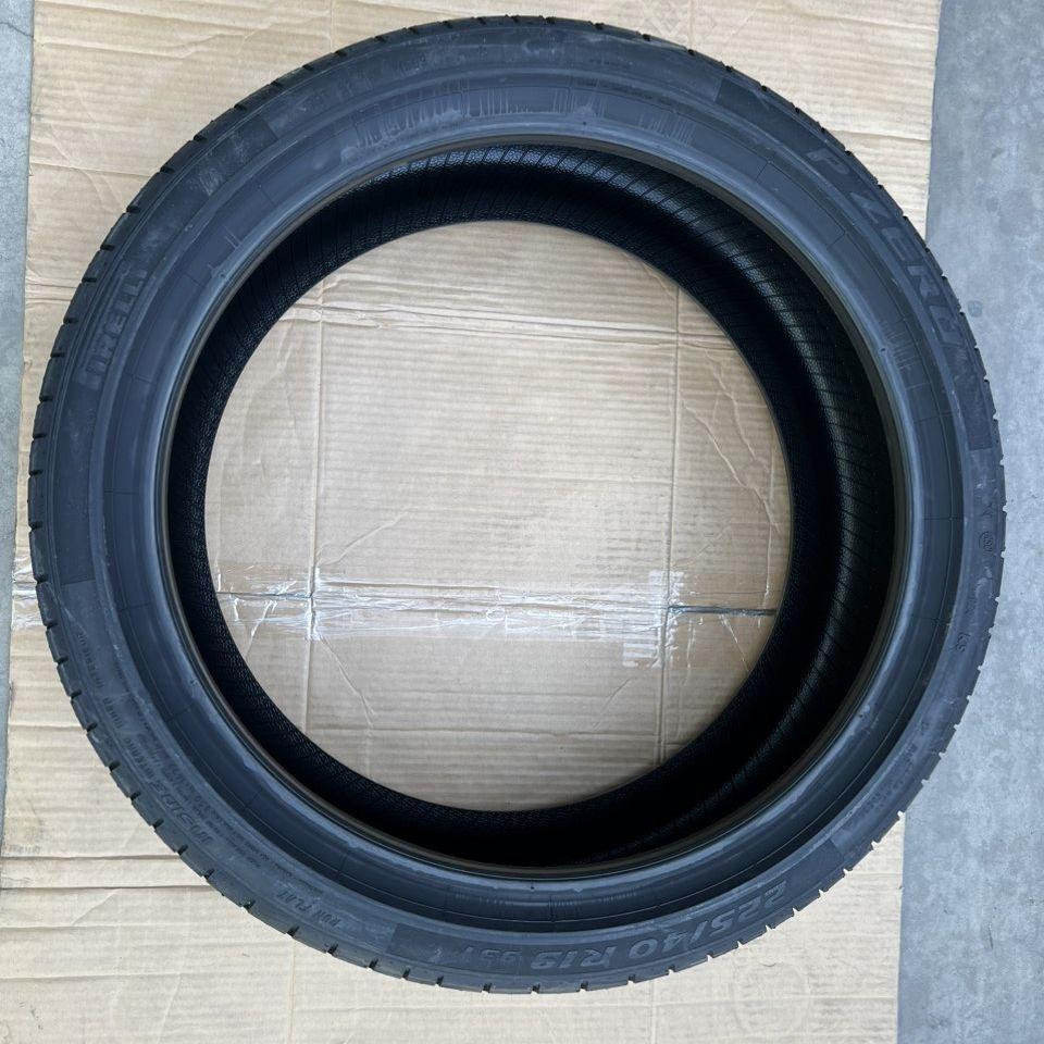 225/40R19 Pirelli P zero (KS) Runflat 93Y vỏ lốp Xe: Hyundai Genesis, Mercedes C300 2.0 lốp trước, Mercedes C400 AMG, BMW 330i 420i