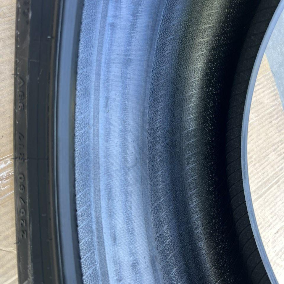 225/60R17 Pirelli Cinturato vỏ lốp Xe: BMW X3, Hyundai Tucson 2.0L, Lexus LM300h 2.5L hybrid,Subaru Forester, Subaru Outback 2.5i, Toyota Sienna