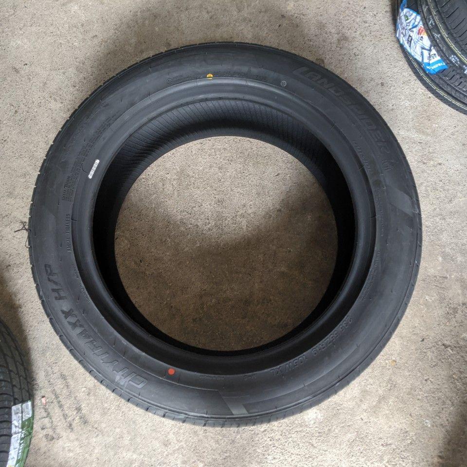 235/55R19 Landspider Citytraxx HP vỏ lốp Xe: Audi Q5, Hyundai Santafe, Kia Carnival, Land Rover Discovery,Rover Evoque, Lexus RX350, Lexus RX450, Mercedes GLC200 GLC250 GLC300