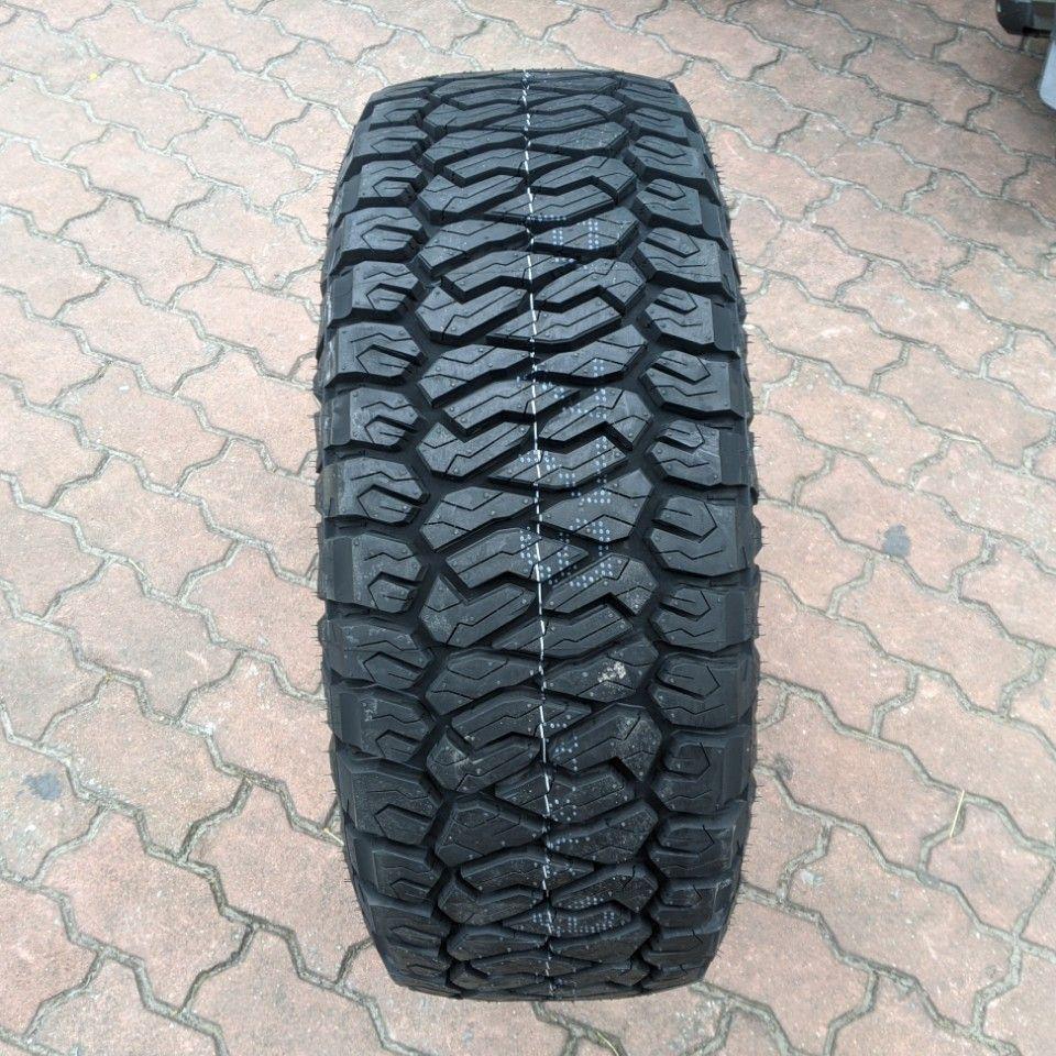 Vỏ lốp 265/60R18 Maxxis AT811 10PR vỏ lốp Xe: Chevrolet Colorado, Chevrolet Trailblazer, Ford Ranger Wildtrack, Lexus GX460, Mitsubishi Pajero, Mitsubishi Triton 2.4, Toyota Fortuner 2.7V, Land Cruiser Prado