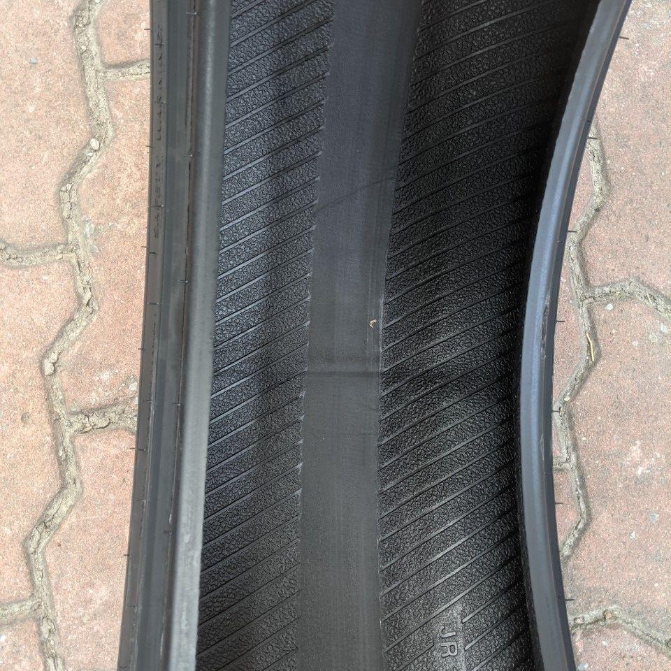 Vỏ lốp 225/60R17 99V KL33 KUMHO VIỆT NAM, vỏ lốp ô tô BMW X3, vỏ lốp ô tô Hyundai Tucson 2.0L, vỏ lốp ô tô Lexus LM300h 2.5L hybrid, vỏ lốp ô tô Subaru Forester, vỏ lốp ô tô Subaru Outback 2.5i, vỏ lốp ô tô Toyota Sienna