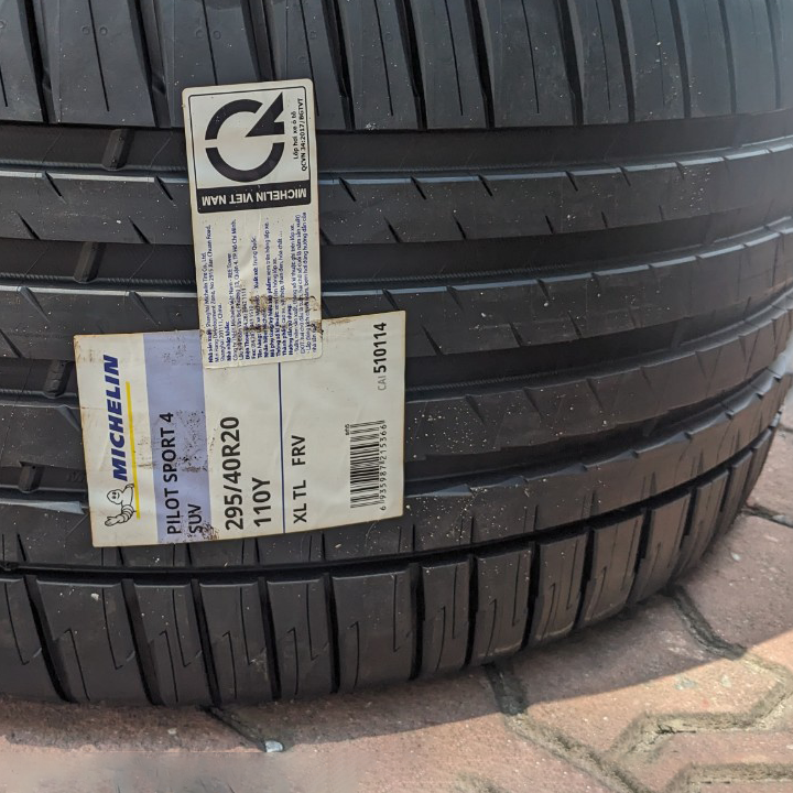 Vỏ lốp 295/40R20 Michelin, Michelin 295/40R20 Pilot Sport 4 SUV