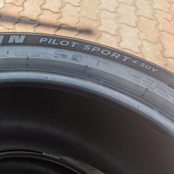 Vỏ lốp 295/40R20 Michelin, Michelin 295/40R20 Pilot Sport 4 SUV
