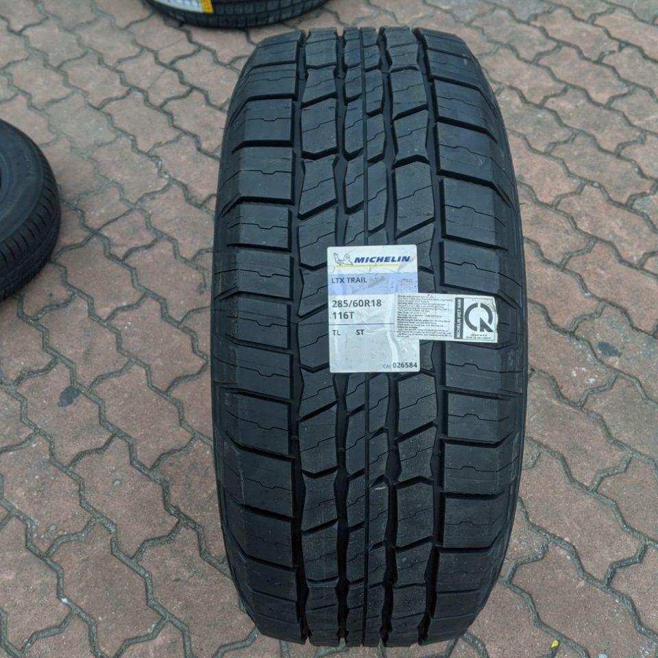 285/60R18 Michelin LTX Trail 116T vỏ lốp Xe: Land Cruiser VX V8